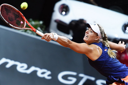 Kerber ngược dòng ngoạn mục, hạ đương kim vô địch Sharapova