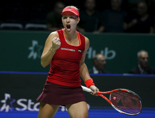 Muguruza chật vật hạ Safarova, Kvitova thua trắng Kerber