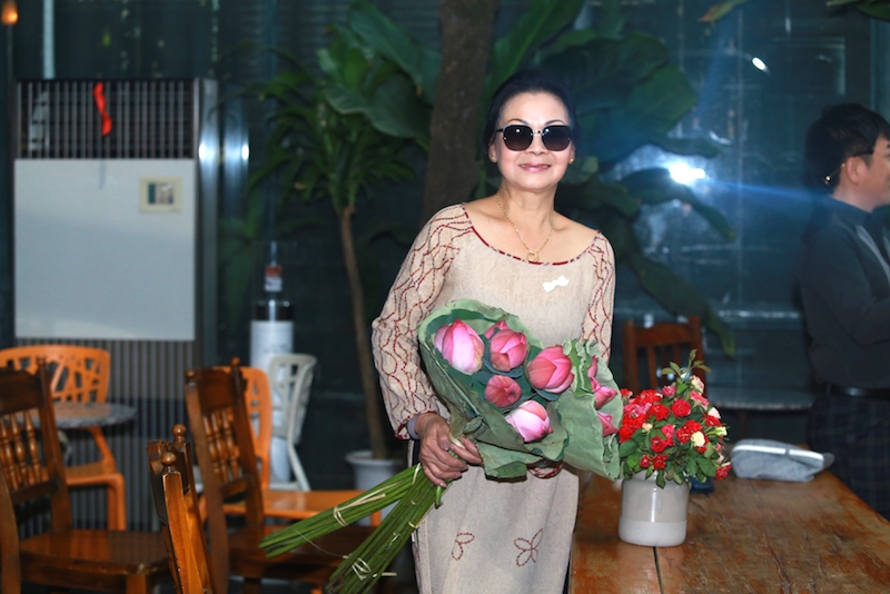 Nữ ca sĩ Kh&aacute;nh Ly