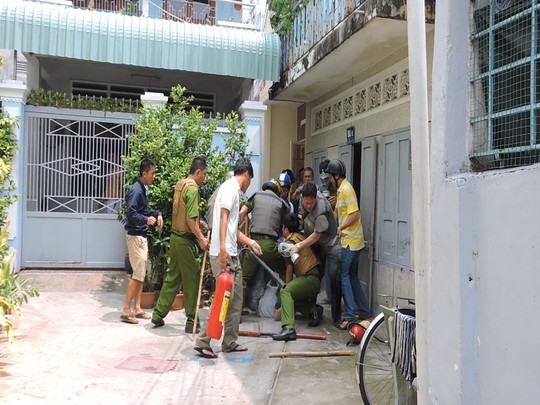 Đối tượng đòi đốt nhà, đâm công an có dấu hiệu tâm thần