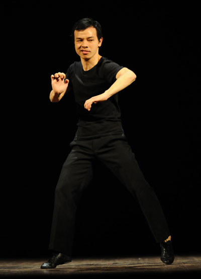 Nghệ sĩ Ho&agrave;ng T&ugrave;ng