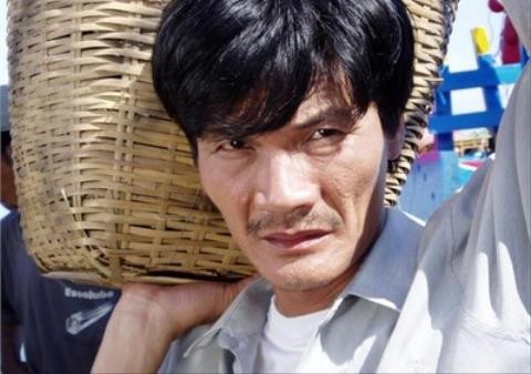 C&ocirc;ng Ninh l&agrave; diễn vi&ecirc;n chuy&ecirc;n trị vai ngh&egrave;o kh&oacute;