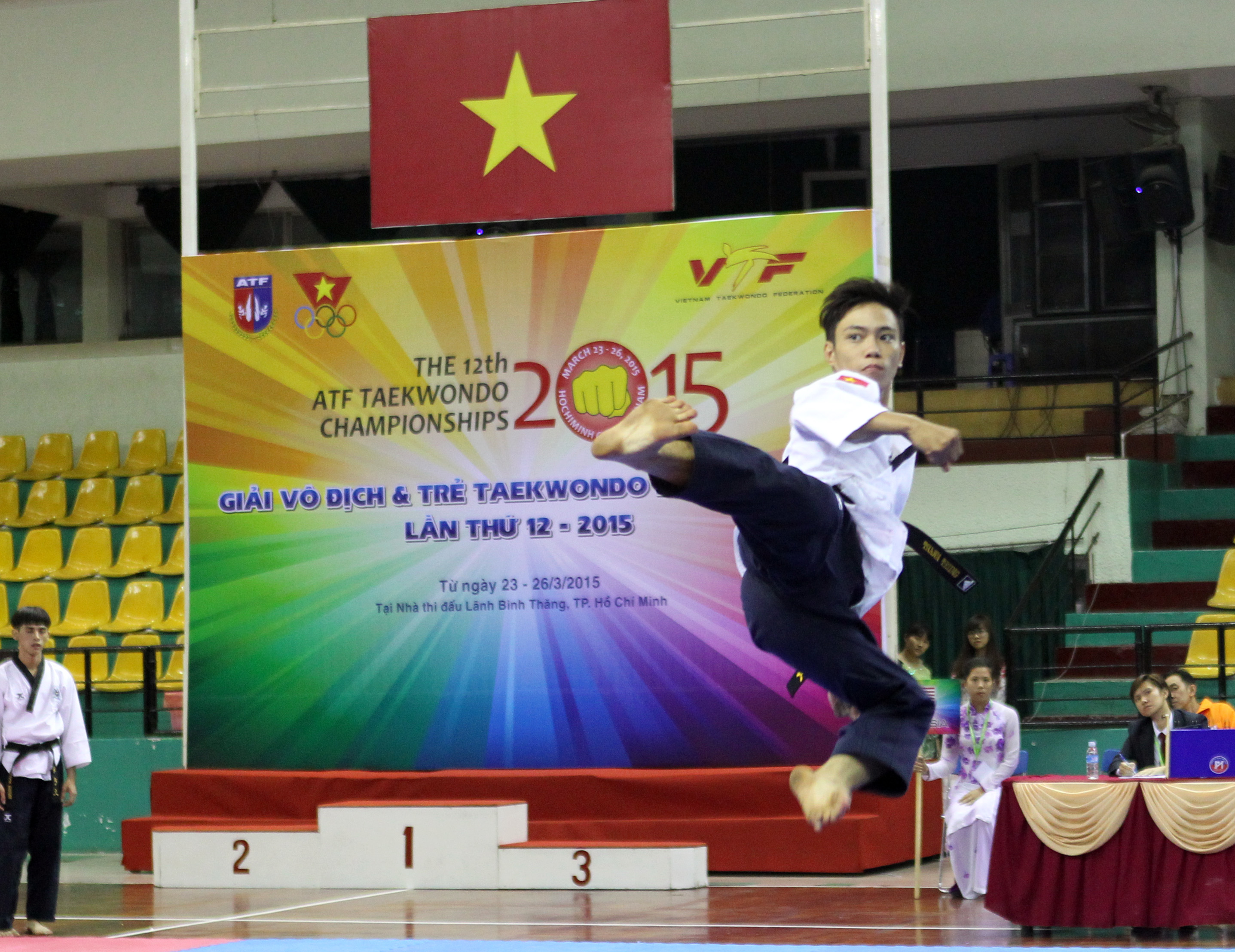 L&ecirc; Thanh Trung đoạt 4 HCV trong ng&agrave;y thi đấu đầu ti&ecirc;n