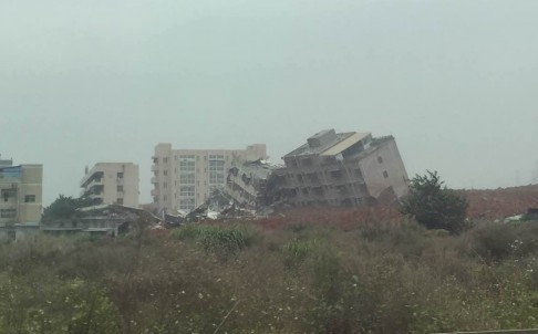 Trung Quốc: Lở đất dữ dội, 22 tòa nhà đổ sập