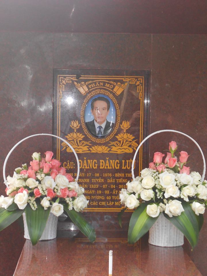Ng&ocirc;i mộ của cố diễn vi&ecirc;n h&agrave;i Đăng Lưu do gia đ&igrave;nh lập tại B&igrave;nh Dương