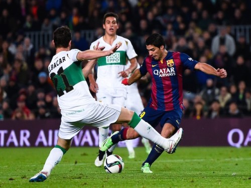 Luis Suarez ghi bàn