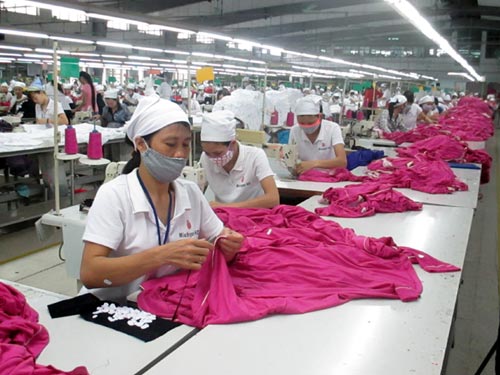 Không ép tăng tuổi hưu thì là gì?
