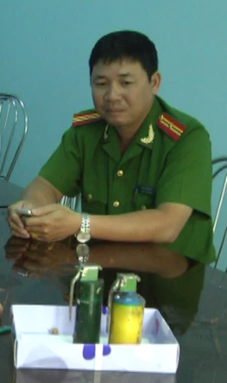 Nhậu nhẹt ồn ào còn dọa ném lựu đạn người nhắc nhở