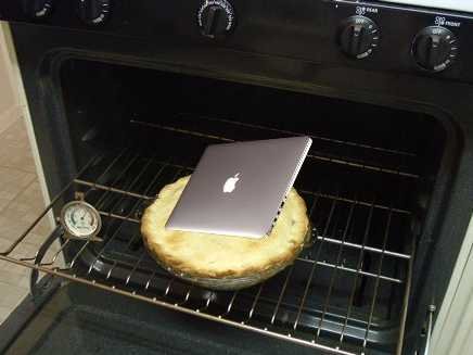 Sửa MacBook bằng… lò nướng