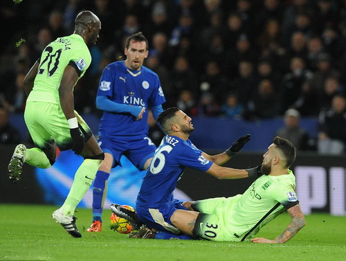 Hòa Man City, Leicester lỡ ngôi vô địch mùa Đông
