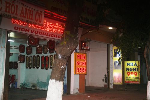 Nh&agrave; nghỉ 999, nơi g&aacute;i b&aacute;n d&acirc;m được trả lương 20 triệu đồng/th&aacute;ng