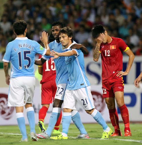 Silva ăn mừng b&agrave;n thắng