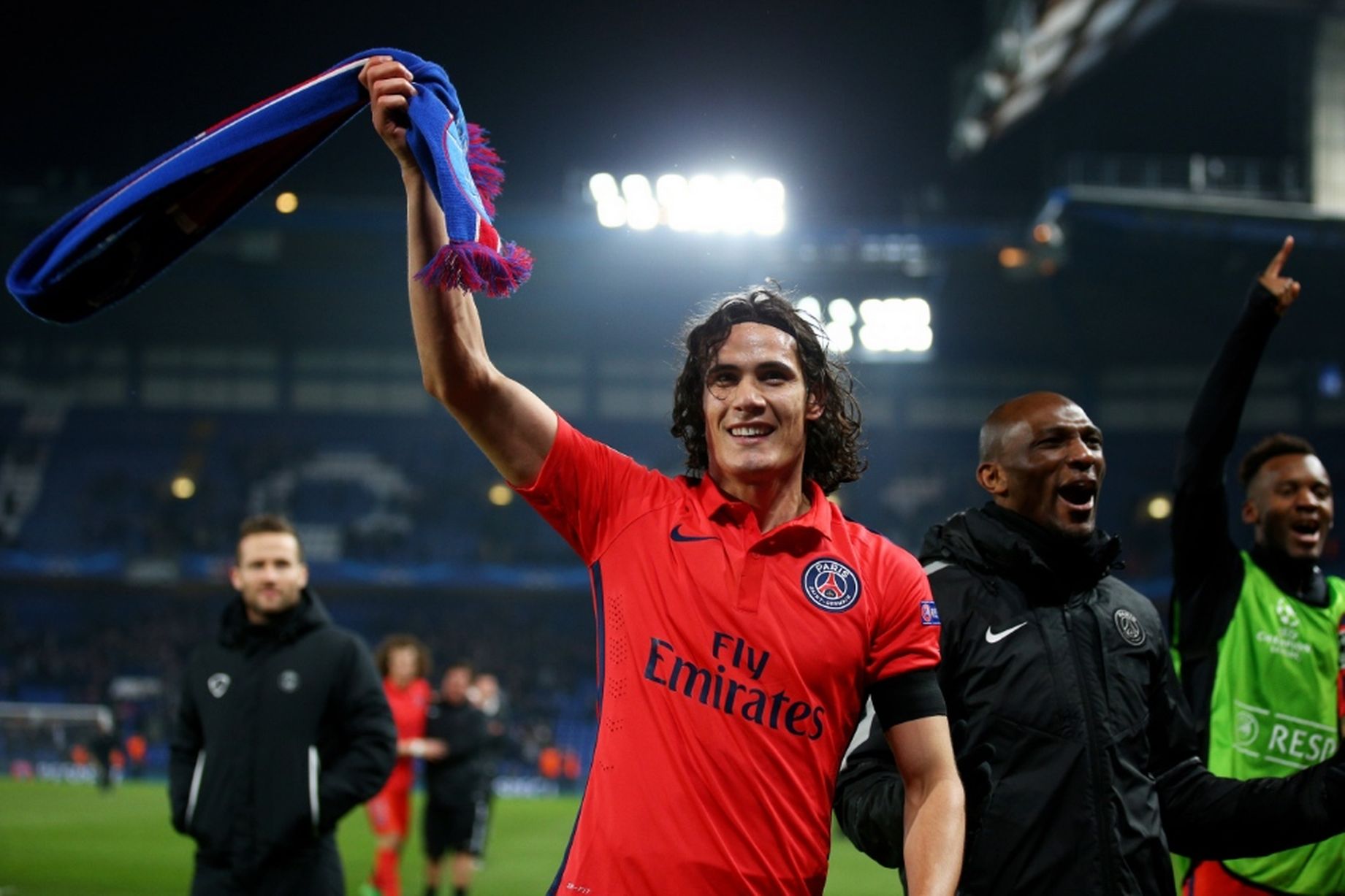 Cavani được báo giới đoán sẽ gia nhập M.U