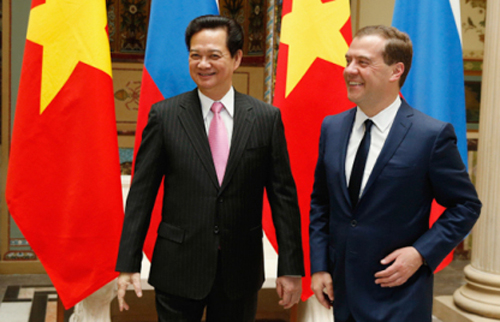 Thủ tướng Nguyễn Tấn Dũng và Thủ tướng Dmitry Medvedev trong cuộc hội đàm ngày 14-5-2013 tại Moscow. Ảnh: Vietnamese.ruvr.ru