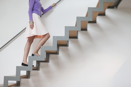 Lợi ích bất ngờ của việc đi bộ 2 phút cho dân công sở