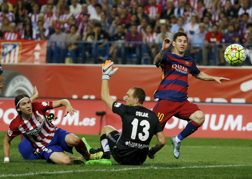 Messi bận làm bố, Barcelona suýt mất ngôi đầu La Liga