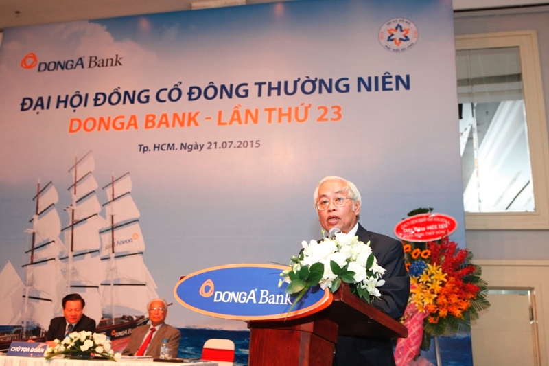 &Ocirc;ng Trần Phương B&igrave;nh, Tổng gi&aacute;m đốc NH Đ&ocirc;ng &Aacute; ph&aacute;t biểu tại Đại hội cổ đ&ocirc;ng NH n&agrave;y v&agrave;o ng&agrave;y 21-7