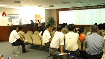 Một công ty chứng khoán bị đình chỉ hoạt động