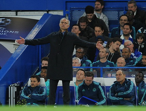 Jose Mourinho “tự sướng” sau chiến thắng 4 sao ở Champions League