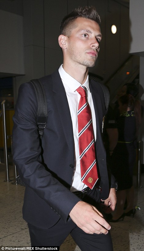 T&acirc;n binh Morgan Schneiderlin