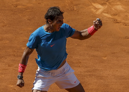 Nadal b&ugrave;ng nổ v&agrave; gi&agrave;nh quyền v&agrave;o chơi trận chung kết