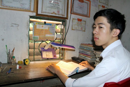 Đằng sau các vụ “giải cứu”