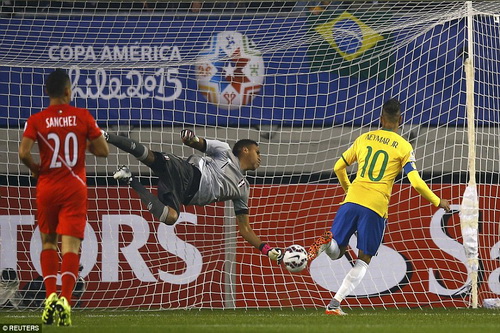 Neymar tỏa sáng bằng bàn gỡ hòa