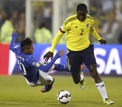 Brazil thua cay đắng trước Colombia, Neymar nổi nóng nhận thẻ đỏ