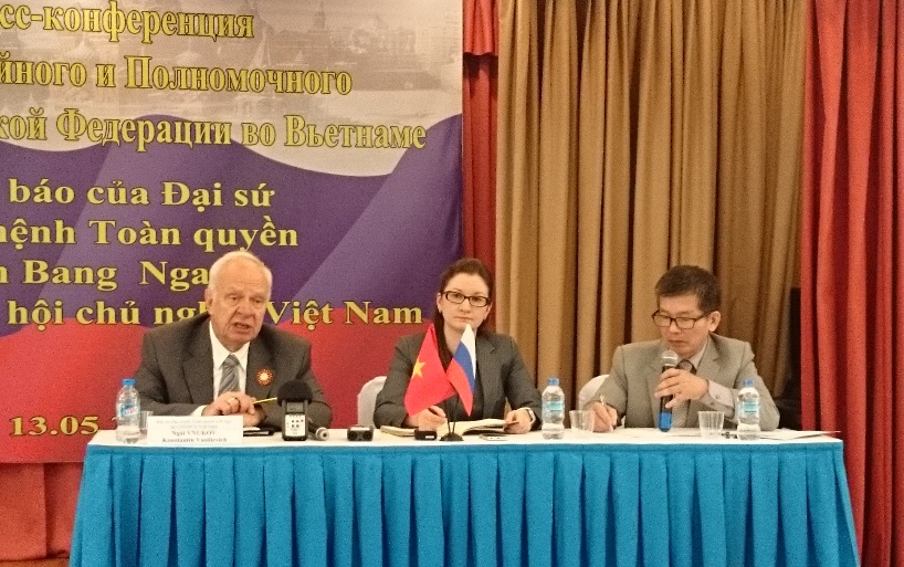 Quang cảnh buổi họp b&aacute;o của Đại sứ Li&ecirc;n bang Nga