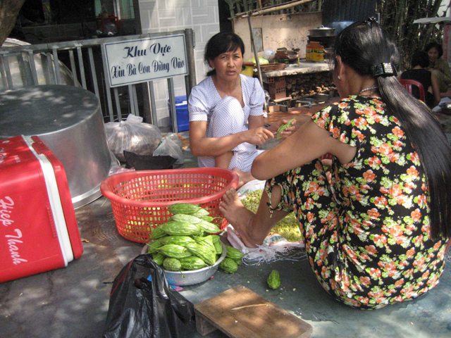 Người phụ nữ n&agrave;y phản ứng khi ph&aacute;t hiện bị ghi h&igrave;nh