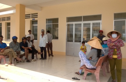 Học sinh nhập viện sau khi làm việc với công an xã