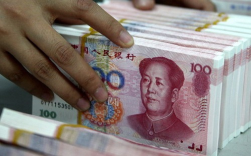 Đối với các nước hiện đang có quan hệ thương mại với Trung Quốc, việc đồng Nhân dân tệ yếu đi sẽ “làm khó” họ - Ảnh: RT.