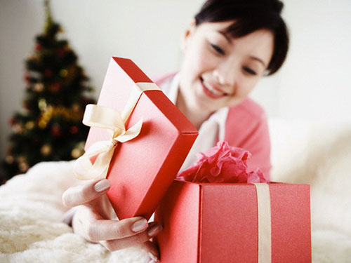 Hay là cứ im lặng cho qua?