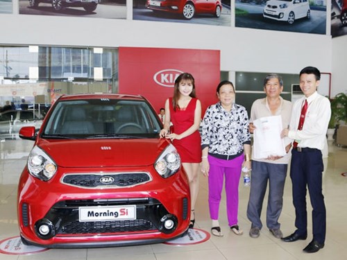Giảm thuế để khuyến khích dân mua ô tô loại nhỏ