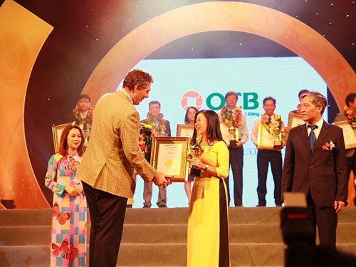 OCB nhận giải thưởng “Thương hiệu xuất sắc”