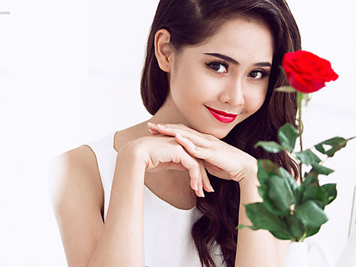 Tường Vi không mỏng manh