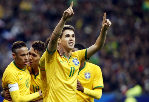 Neymar, Oscar tỏa sáng, Brazil đè bẹp chủ nhà Pháp 3-1