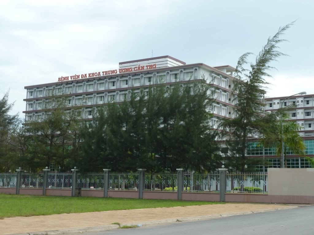 &Ocirc;ng T. nhảy từ tầng 7 của Bệnh viện Đa khoa Trung ương xuống đất tử vong tại chỗ