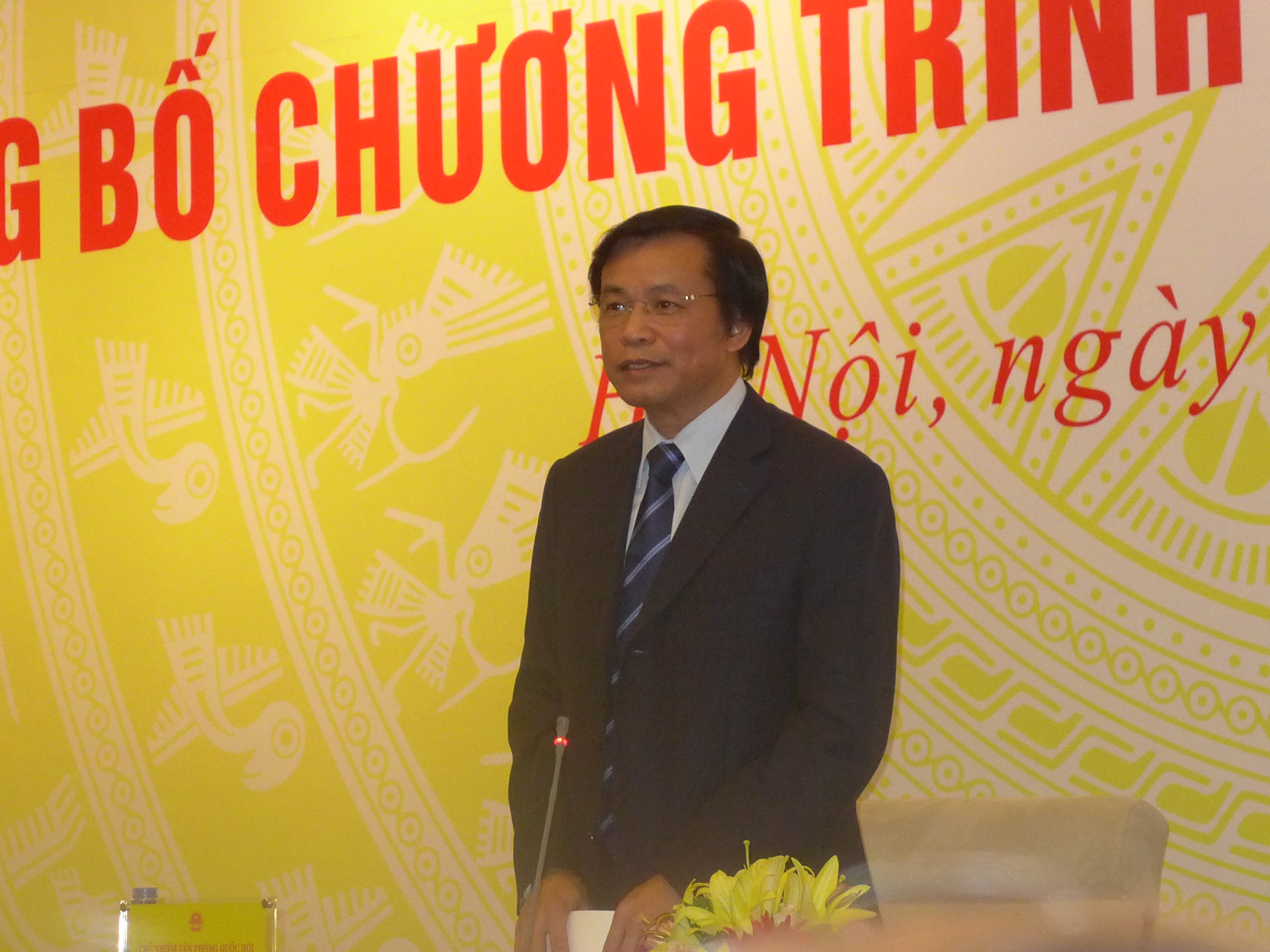 Chủ nhiệm Văn ph&ograve;ng Quốc hội Nguyễn Hạnh Ph&uacute;c trả lời tại buổi họp b&aacute;o s&aacute;ng 19-5. Ảnh: Thế Dũng