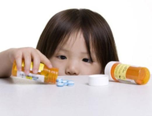 Sau khi ăn, hơn 60 học sinh bị buồn nôn, nhức đầu
