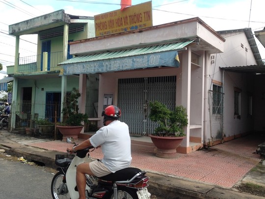Cán bộ tổ chức thôi nôi con trong giờ làm việc là có thật