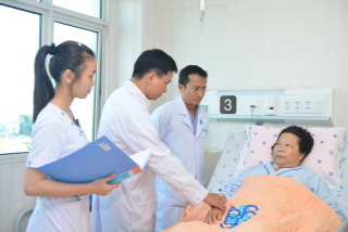 Suýt mất chân vì cục máu đông bít mạch