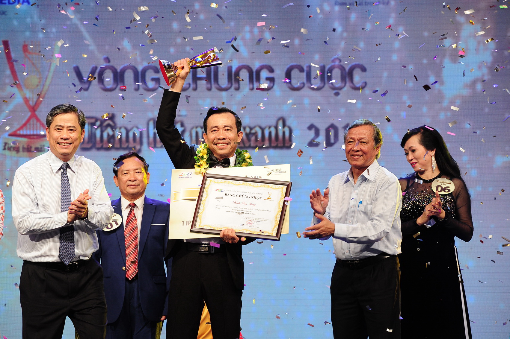 Cảm gi&aacute;c vỡ &ograve;a khi l&agrave; người chiến thắng