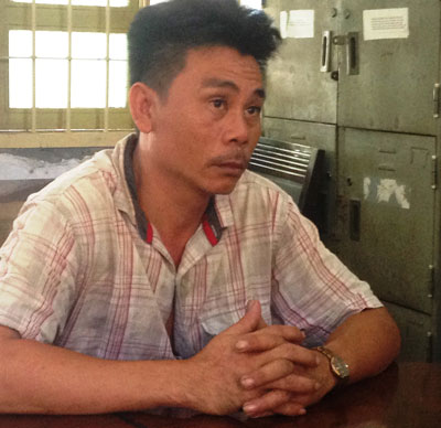 Tạm giữ tài xế đạp CSGT