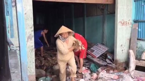 Vụ đập nhà hàng xóm 50 lần: Truy tố chưa tương xứng hành vi phạm tội