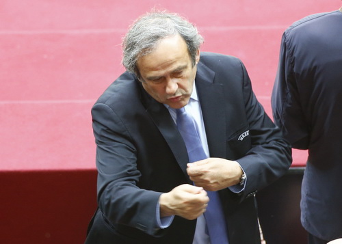 Platini tuyên bố UEFA sẽ phản công FIFA