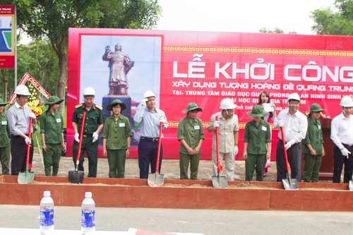 Xây tượng Hoàng đế Quang Trung tại ĐH Quốc gia TP HCM