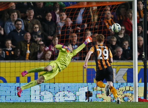 Quinn gỡ b&agrave;n cho Hull City nhưng kh&ocirc;ng cứu được đội nh&agrave; khỏi t&igrave;nh cảnh nguy ngập