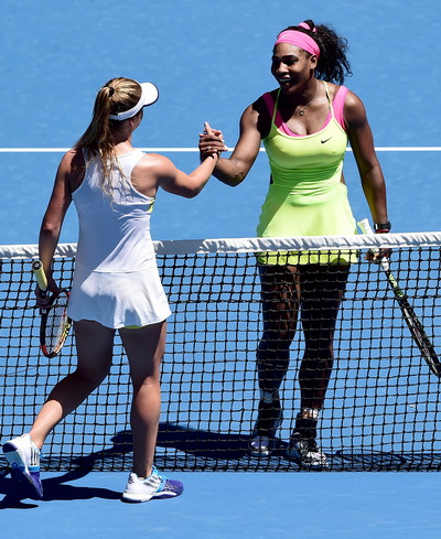 Serena Wiliams (phải) và Svitolina