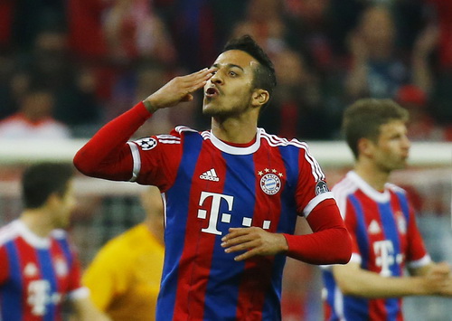 Bayern Munich nhấn chìm Porto với 5 bàn ở hiệp 1